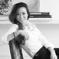 Wanita yang tengah patah hati itu adalah Dara Huang. Ia adalah mantan tunangan Edoardo yang akrab disapa Edo itu. Dara dan miliarder tampan asal London itu telah pacaran selama tiga tahun. Keduanya pun telah bertunangan bahkan memiliki satu anak.  Foto: dok. Instagram (@dara_huang)