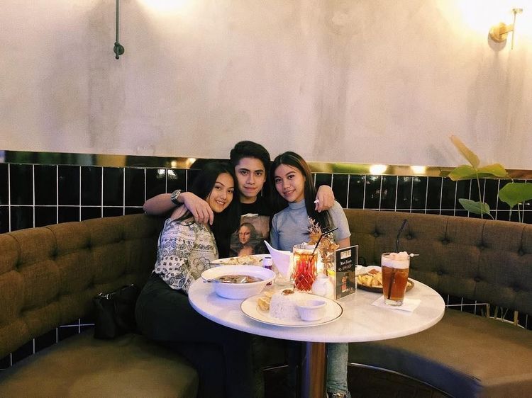 Ini Momen Romantis Aisyah Aqilah Saat Makan Bareng Athalla Naufal