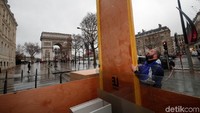 Seperti diketahu massa Rompi Kuning kembali akan berdemo pada Sabtu (8/12) waktu setempat. REUTERS/Philippe Wojazer.