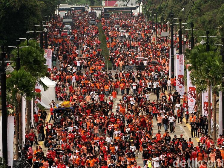 Lautan Oranye di GBK Hari Ini