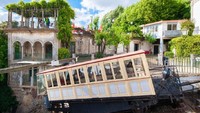 Bom Jesus Funicular, Portugal, beroperasi sejak 1882, merupakan yang tertua di semenanjung Iberia. Foto: europeanbestdestinations.com