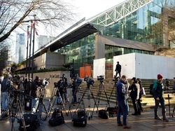 Mengintip Hebohnya Suasana Pengadilan dan Penjara Bos Huawei