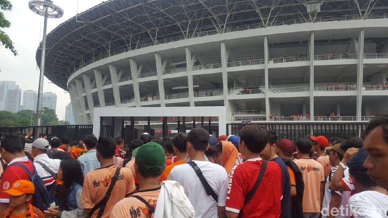 Jelang Laga Persija Vs Mitra Kukar, Jakmania Mulai Datangi GBK Jelang Laga Persija Vs Mitra Kukar, Jakmania Mulai Datangi GBK