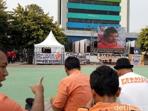 Persija Ladeni Mitra Kukar, Kemenpora Sediakan Giant Screen