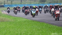 Tidak hanya itu mereka juga bisa belajar tata cara berkendara di sirkuit. Foto: Grandyos Zafna