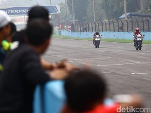 Di Sentul, CBR Cepat Berlari, CBR Cantik Bergaya