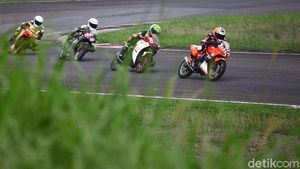 Ratusan CBR Adu Cepat di Sentul