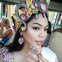 Meski Alya tidak menjadi pemenag kontes kecantikan taraf internasional itu, namun prestasinya cukup membanggakan. Alya berhasil masuk ke-30 besar di Miss World 2018. Gelar kemenangan Miss World tahun ini dipegang oleh Vanessa Ponce de Leon, perwakilan dari Meksiko.  Foto: dok. Instagram (@alya.nurshabrina)