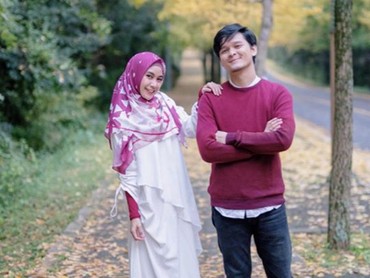 Romantisnya Anisa Rahma dengan Suami Tercinta