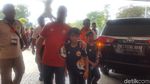 Foto: Anies Ajak Anak Tonton Persija Vs Mitra Kukar di GBK