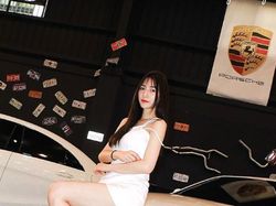 Potret Liu, Model Menawan yang Suka Jual Ikan di Pasar