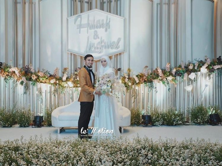 Haru dan Bahagia di Resepsi Hulaefi dan Lindswell Kwok