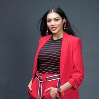 Wanita dengan tinggi 174cm itu sejak remaja kerap mengikuti ajang kecantikan. Dia merupakan juara unggulan Gadis Sampul 2012 dan menjadi pemenang runner up 1 Wajah Femina 2014.  Foto: dok. Instagram (@alya.nurshabrina)