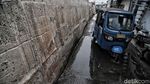 Duh,... Tanggul Muara Baru di Jakarta Utara Bocor