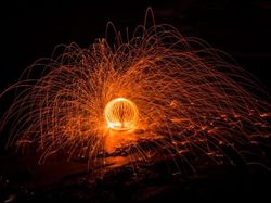 Deretan Lukisan Cahaya yang Memukau Mata