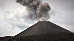 Gunung Anak Krakatau Meletus