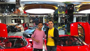 Rashed mengaku tidak sombong karena memang seperti ini kehidupan sehari-harinya. Foto: Instagram