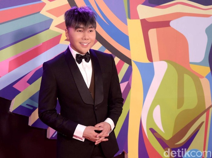 Roy Kiyoshi di acara Panasonic Awards 2018.