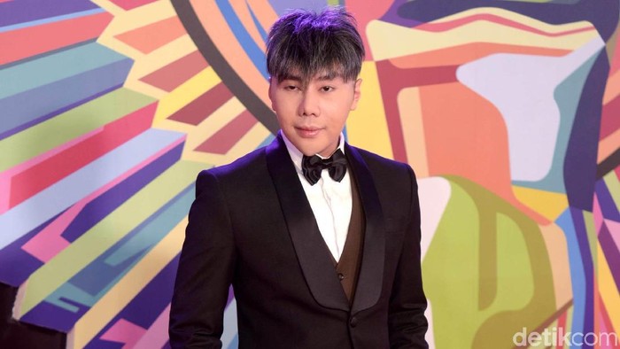 Roy Kiyoshi di acara Panasonic Awards 2018.
