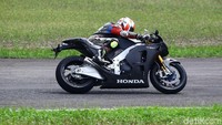 Astra Honda Motor (AHM) sebenarnya sudah memiliki motor buas di Indonesia. Adalah Honda RC213V-S yang merupakan motor MotoGP versi jalan raya.