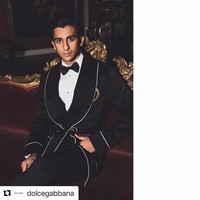 Pacho pun eksis diundang ke pekan mode dunia, dari New York ke Paris Fashion Week. Ia bahkan berjalan di runway Dolce & Gabbana untuk koleksi musim semi 2019 di Milan Fashion Week. Foto: Dok. Instagram @pachojaipur