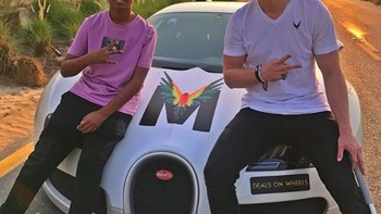 Bersama Logan Paul, salah satu YouTuber favoritnya. Foto: Instagram