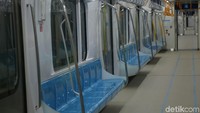 Kursi penumpang pun terlihat sangat nyaman.