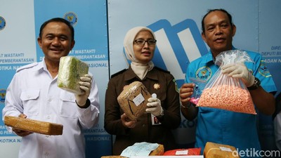 BNN Musnahkan Barang Bukti Sabu, Ekstasi dan Ganja