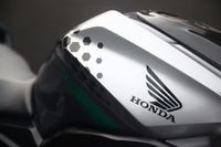 Punya Kelir Mirip HP Xiaomi Honda CBR250RR Ini Juara Punya Kelir Mirip HP Xiaomi Honda CBR250RR Ini Juara