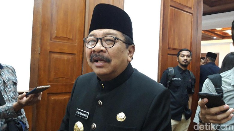 Ini Nama-nama yang Digadang Gantikan Pakde Karwo Jadi Ketua Demokrat Jatim Ini Nama-nama yang Digadang Gantikan Pakde Karwo Jadi Ketua Demokrat Jatim