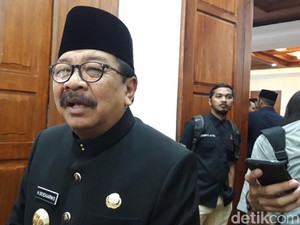 Yuk Tahun Baruan dengan Doa Bersama Pakdhe Karwo dan 15 Ribu Santri