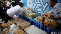 Barang bukti yang dimusnahkan terdiri dari sabu seberat 48,9 kg, pil ekstasi sebanyak 33.218 butir, dan ganja sebanyak 229,7 kg.
