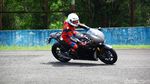 Mereka yang Beruntung Menjajal Motor Marquez