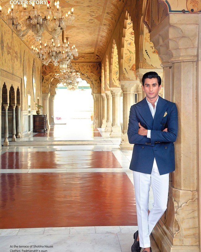 Berwajah tampan, sang pangeran juga dikenal memiliki gaya busana yang modis di India. Di tahun ini, ia didapuk sebagai Pria Paling Stylish 2018 versi GQ India. Foto: Dok. Instagram @pachojaipur
