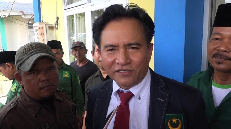 Yusril Minta Jokowi Maafkan Habib Bahar bin Smith Yusril Minta Jokowi Maafkan Habib Bahar bin Smith