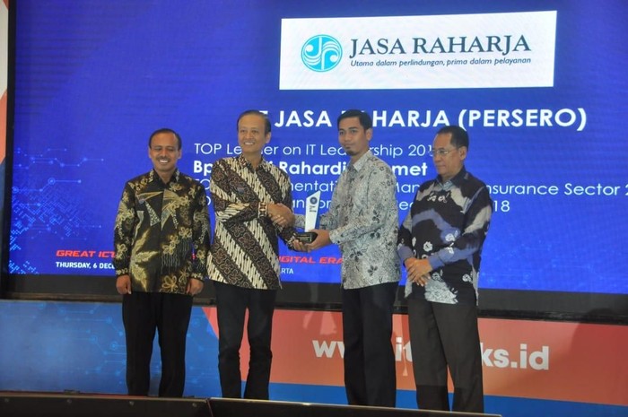 Jasa Raharja Raih 3 Penghargaan di Ajang Top IT & Top Telco 2018