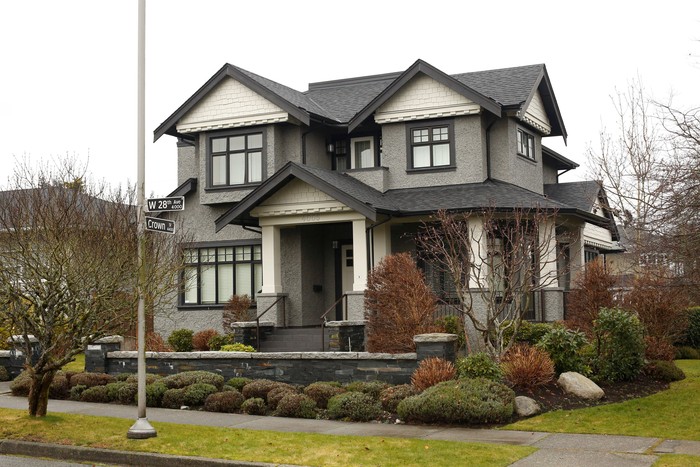 Rumah tempat bos Huawei Meng Wanzhou menjalani tahanan rumah. (Foto: Reuters) Rumah tempat bos Huawei Meng Wanzhou menjalani tahanan rumah. (Foto: Reuters)