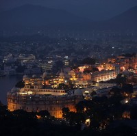 City Palace bila dipotret dari sudut lain. Terlihat betapa megahnya istana yang juga situs bersejarah tersebut. (Foto: REUTERS)
