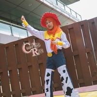 Baru-baru ini, penampilan Saakira Izumi hilir mudik di media Malaysia. Sosok hijabers muda itu jadi viral karena tampil sebagai Crystal Maiden dari video game Dota 2. Foto: Istimewa