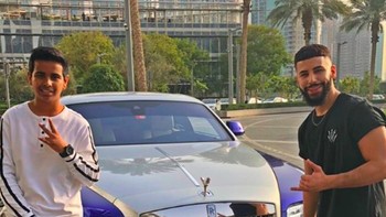 Salah satu mobil miliknya, Roll Royce. Foto: Instagram