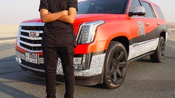 Mengoleksi mobil mewah sepertinya adalah hobinya. Foto: Instagram