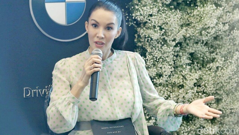 Nadya Hutagalung Tak Pernah Mau Keluarganya Dieskpose, Ini Alasannya Nadya Hutagalung Tak Pernah Mau Keluarganya Dieskpose, Ini Alasannya