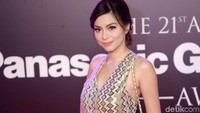 Sandra Olga sempat viral beberapa tahun lalu. Presenter cantik itu kini sudah tak lagi sendiri dan menikah diam-diam.  Foto: Noel/detikFoto