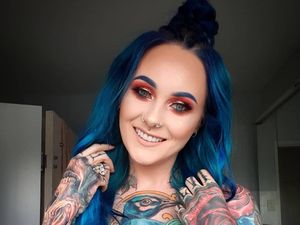 Penampilan Dokter Cantik Sangar, Punya Tato di Sekujur Tubuh