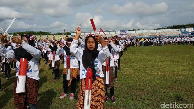 Seni Rontek dengan 5000 Pemain di Pacitan Kembali Pecahkan Rekor MURI