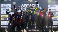 Bukan itu saja, Rossi malah sukses menjadi juara di event ini. (Instagram)