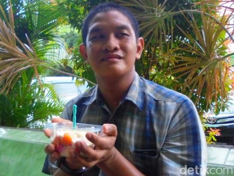 Haedar Muhammad, penyandang tunagrahita kuliah di Gresik/