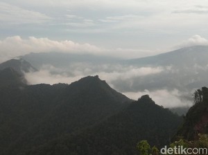 Di Balik Longsor Cisarua, Ini Sejarah dan Kondisi Alam Gunung Burangrang