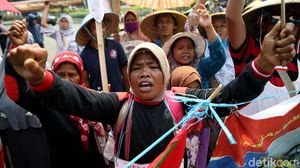 Jokowi Didemo Soal Kriminalisasi Pejuang Lingkungan