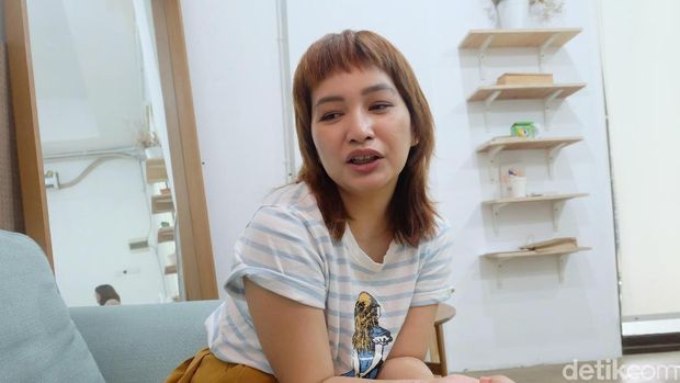Anya Rompas di Antara Puisi, Menulis dan Bipolar